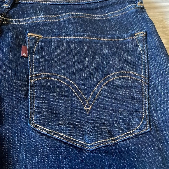 Levi's 512 Perfectly Slimming Bootcut Jeans Women's 8 Dark Wash Midrise Comfort - Picture 9 of 15